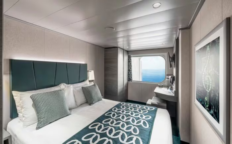 Junior Ocean View with Obstructed View
